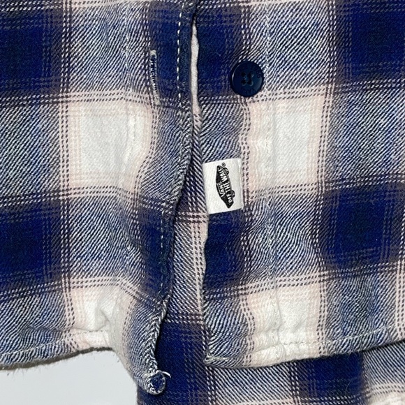 Women’s Vans Off The Wall Button Down Long Sleeve Shirt - Picture 3 of 6